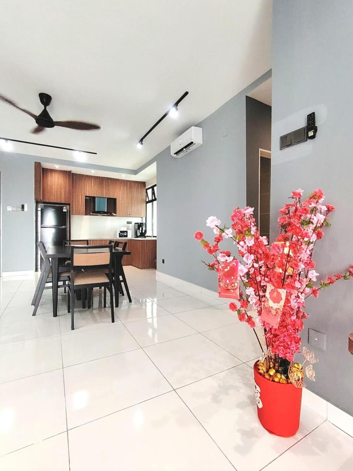 Paradigm Platino Skudai Johor Bharu Pangsapuri *